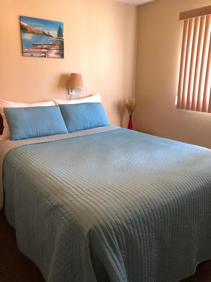 Kokanee Glacier Motel 2*